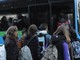 Ragazza con sindrome di Down multata sul bus per biglietto dal colore sbagliato. La madre: &quot;Dov'è finita l'umanità?&quot;