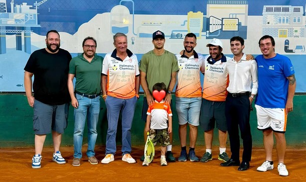 Flavio Cobolli sorprende Celle: visita al Tennis Club Lavadore dopo la finale del Roland Garros