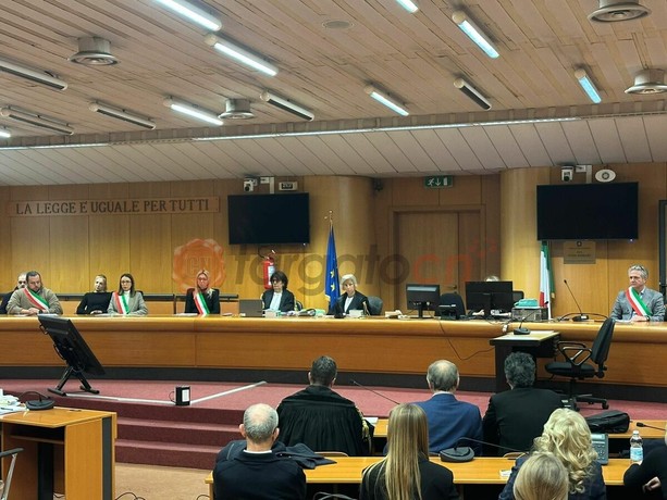 In appello ridotta la condanna al gioielliere Mario Roggero: per lui 14 anni e nove mesi di reclusione In appello ridotta la condanna al gioielliere Mario Roggero: per lui 14 anni e nove mesi di reclusione