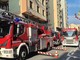 Incendio in un appartamento in via Torino, uomo intubato e trasferito al Centro Ustionati del San Martino