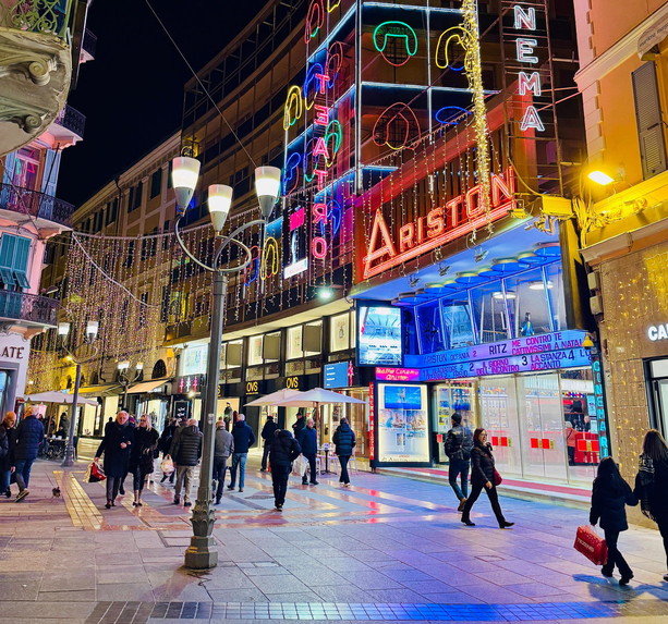 Sanremo, natalizie e Festival: scelte le mete della campagna promozionale. Approvata esenzione della tassa di soggiorno per maestranze Rai e discografici Sanremo, natalizie e Festival: scelte le mete della campagna promozionale. Approvata esenzione della tassa di soggiorno per maestranze Rai e discografici