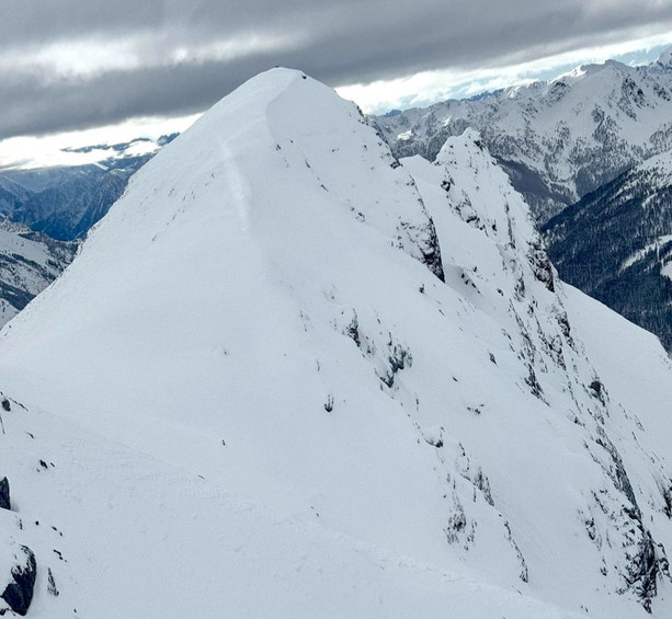 Maltempo nel Cuneese: piogge diffuse e neve in montagna, domenica cresce il pericolo valanghe