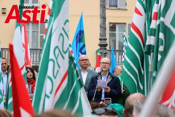 Primo maggio ad Asti: l'allarme dei sindacati su sicurezza e nuovo precariato [VIDEO e FOTO]