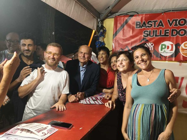 Comunali Torino, Bersani spinge per l'alleanza PD/M5S: "Problemi devono passare in secondo piano"