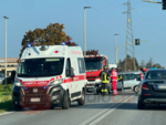 Cuneo: scontro tra due auto all'altezza del cimitero di San Rocco Castagnaretta, un ferito [FOTO]