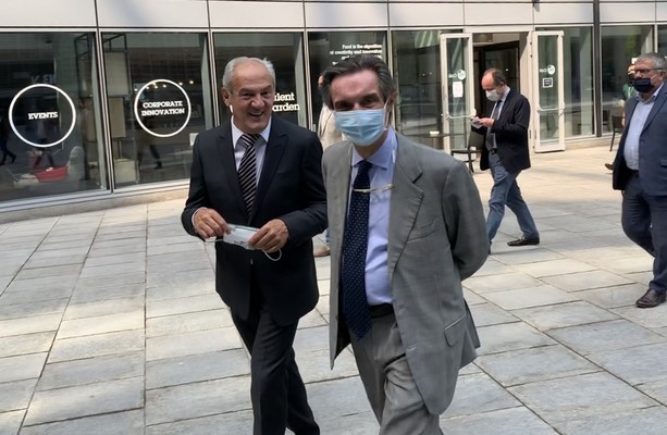 VIDEO E FOTO. «Grazie al Grande Trittico la Lombardia torna in sella e ricomincia a correre. A Varese il traguardo del futuro»