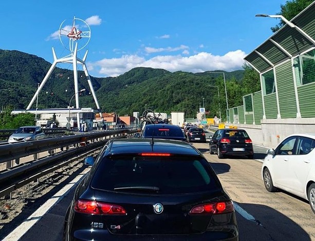 Caos autostrade, incidente mortale sulla A26, chiuso tratto Predosa–Bettola e Ovada in direzione Genova Caos autostrade, incidente mortale sulla A26, chiuso tratto Predosa–Bettola e Ovada in direzione Genova
