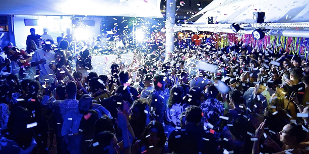 Tragedia di Crans Montana, possibile divieto dei fuochi pirotecnici nei locali. I gestori del territorio: "Necessario porre l'accento anche su licenze e controlli"