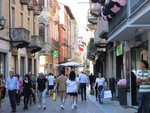 Ad Alba controlli rafforzati su alcol ai minorenni e locali: “La sicurezza si costruisce insieme”