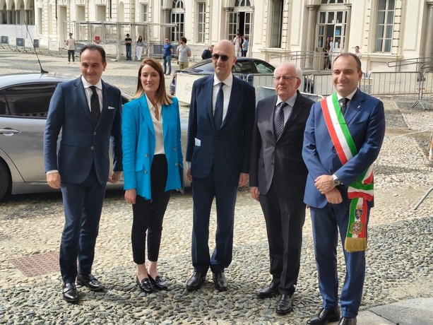 La presidente del parlamento europeo Metsola a Torino: &quot;Da aerospazio ad automotive, qui terra di eccellenza&quot;