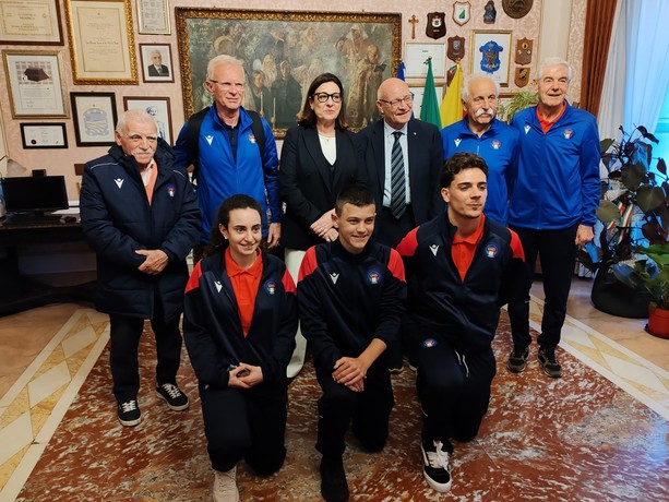 Calcio, Torneo delle Regioni. Grande accoglienza a Modica per la Rappresentativa Ligure: “Il calcio come veicolo di valori”