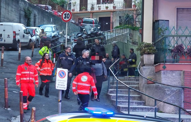 Sanremo, lite per il rumore dei bambini degenera: si presenta con un coltello e minaccia di far esplodere il palazzo (Foto) Sanremo, lite per il rumore dei bambini degenera: si presenta con un coltello e minaccia di far esplodere il palazzo (Foto)