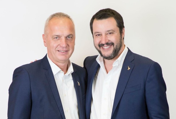 Congresso Lega: da Cuneo tutti con Salvini salvo Gianna Gancia, che si schiera con Garavaglia Congresso Lega: da Cuneo tutti con Salvini salvo Gianna Gancia, che si schiera con Garavaglia