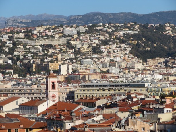 Francia al voto: ballottaggi decisivi nelle Alpi Marittime tra alleanze e sfide ad alta tensione