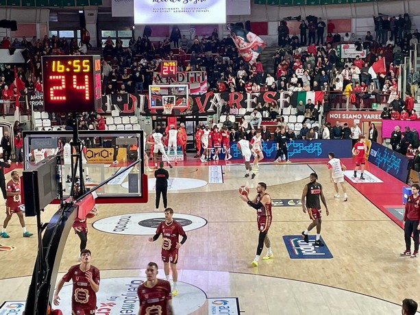 VARESE-VENEZIA, la diretta. Inizia il ritorno ed è subito un gran esame per la Openjobmetis