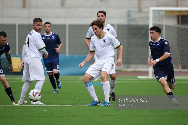 Calcio, Eccellenza. Salta subito la panchina dell'Athletic Club, Gallotti - Brema per la successione?
