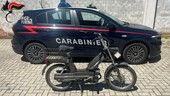 Gli rubano il motorino a 16 anni a Vado, dopo 42 anni il mezzo restituito al proprietario grazie ai carabinieri