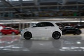 Mirafiori, la pioggia della notte allaga la Carrozzeria e fa danni ai cavi elettrici: 450 operai vengono rimandati a casa