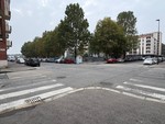 Anziana scippata da due balordi, al Lingotto scatta l'allarme per i ladri in monopattino