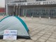 Disoccupati e precari in tenda di fronte alla Regione: "Chiediamo assunzioni e sostegni al reddito"