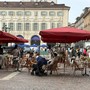 Cafè e berretti alla francese, riprese in centro città: Torino diventa Parigi per il nuovo film di Adam Sandler [FOTO]