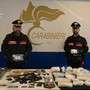 Asti, blitz dei Carabinieri: arrestato un 47enne. Sequestrati 22 kg di cocaina e un arsenale di armi illegali [VIDEO]