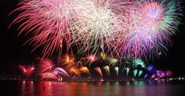 Cannes si accende di magia: torna il Festival Internazionale d’Arte Pirotecnica
