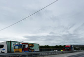 Camion contro guard rail sull'autostrada tra lo svincolo di Cuneo e Fossano