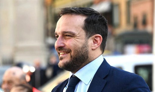 Inchiesta corruzione, Gambino si sospende da Fratelli d’Italia ma non molla il consiglio comunale: “Darò prova della correttezza di ogni mio comportamento”