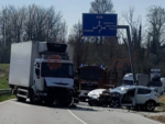 Tragico scontro tra un camion e una vettura a Vezza d'Alba: c'è un morto Tragico scontro tra un camion e una vettura a Vezza d'Alba: c'è un morto