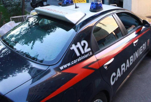 Lite in strada tra automobilisti a Venegono Superiore, ferita una ragazza