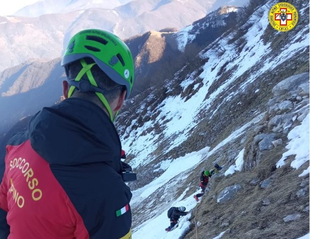 Domenica di interventi per il Soccorso Alpino e Speleologico Piemontese in Granda Domenica di interventi per il Soccorso Alpino e Speleologico Piemontese in Granda