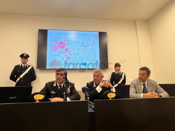 Furti d’auto tra Cuneo e Torino, sgominata una banda a base familiare: quattro arrestati Furti d’auto tra Cuneo e Torino, sgominata una banda a base familiare: quattro arrestati