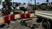 Finalmarina, doppia rottura ai sottoservizi in via Unità d'Italia: strada chiusa Finalmarina, doppia rottura ai sottoservizi in via Unità d'Italia: strada chiusa