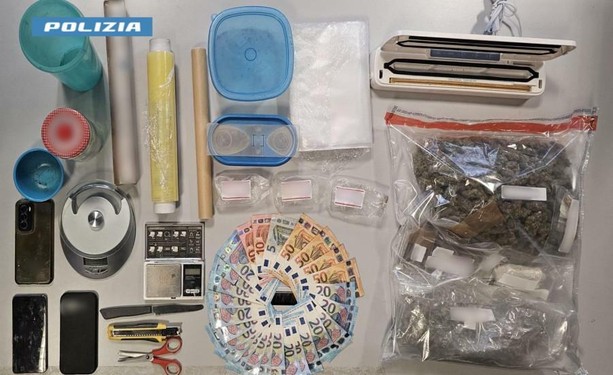 Spacciava nella zona della Torino "bene": arretato un 26enne con un chilo di droga Spacciava nella zona della Torino "bene": arretato un 26enne con un chilo di droga
