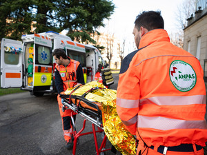 Incendio in carrozzeria di Settimo: mistero sul ritrovamento di un cadavere Incendio in carrozzeria di Settimo: mistero sul ritrovamento di un cadavere
