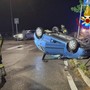Gazzada, auto ribaltata sulla Provinciale: soccorse due ragazze