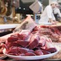 Solfiti nella carne macinata per mantenerla fresca: denunciato macellaio del Braidese