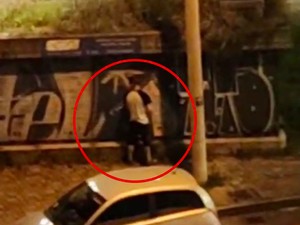 Schiamazzi e notti insonni per il bar aperto h24, i residenti: “Qualcuno intervenga”