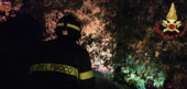 Maxi incendio alle porte di Como, fiamme vicino alle abitazioni: evacuate cinque persone