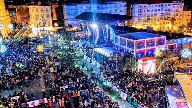 Sanremo, il Festival si espande oltre il centro: nuovi spazi per gli eventi e impegno a contenere i costi per gli operatori (Video)