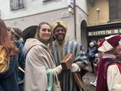 Carlevé 'd Mondvì, la sfilata dei gruppi mascherati colora le strade di Breo [FOTO]