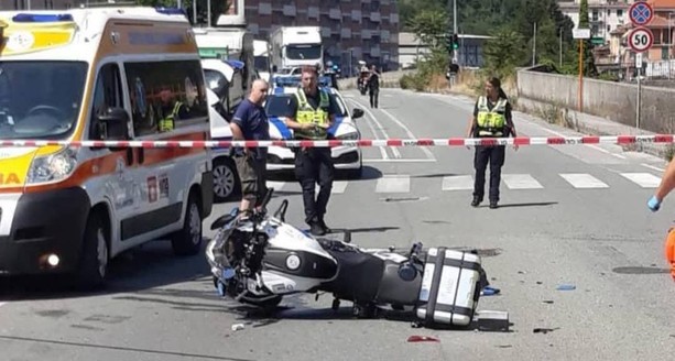 Grave incidente a Struppa, peggiorano le condizioni dell’agente: la sindaca Salis al San Martino