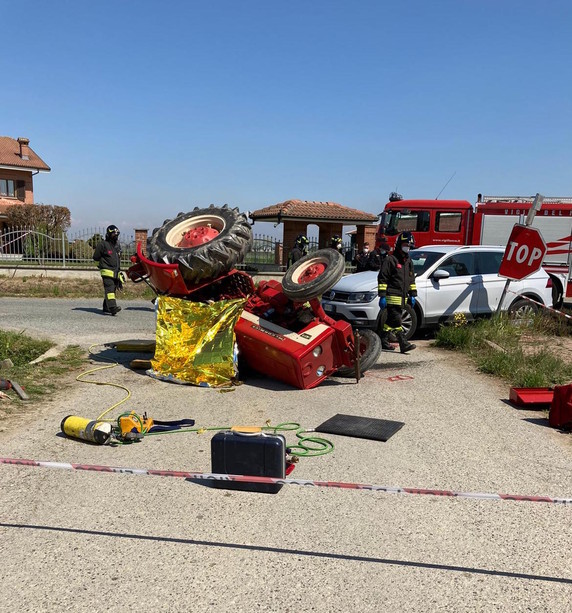 Incidente a Cavallerleone: agricoltore di 65 anni muore schiacciato dal trattore