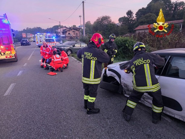FOTO. Carambola sulla Varesina a Vengono Inferiore, quattro feriti e traffico in tilt FOTO. Carambola sulla Varesina a Vengono Inferiore, quattro feriti e traffico in tilt