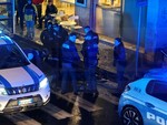 Sanremo, violenta aggressione in via Galileo Galilei: donna cinese massacrata di botte da due uomini al Borgo (Foto e Video)