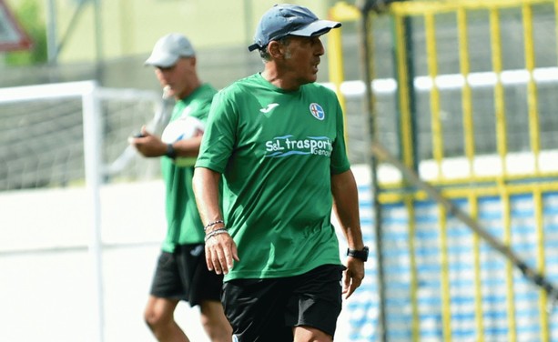 Calcio | Ligorna. Mister Pastorino è pronto per il big match di Vado: "Vinca il migliore,  è giusto che ci sia un pizzico di tensione"