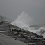 Maltempo, allerta arancione in Liguria per martedì: temporali persistenti e piogge fino a 15 ore. Scuole, decidono i sindaci Maltempo, allerta arancione in Liguria per martedì: temporali persistenti e piogge fino a 15 ore. Scuole, decidono i sindaci