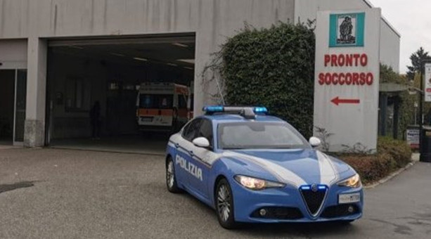 Paziente ricoverata al Circolo trovata con quattro dosi di "speedball": in reparto arriva la polizia Paziente ricoverata al Circolo trovata con quattro dosi di "speedball": in reparto arriva la polizia