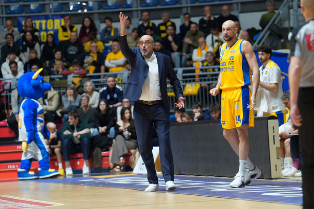 Basket Torino in sospensione: dopo silenzi e voci, ora la politica chiede chiarezza sul futuro